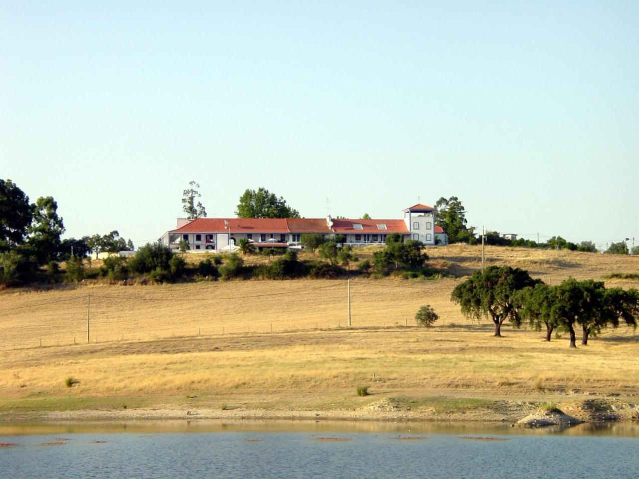 Monte Dos Arneiros Hotell Lavre Exteriör bild