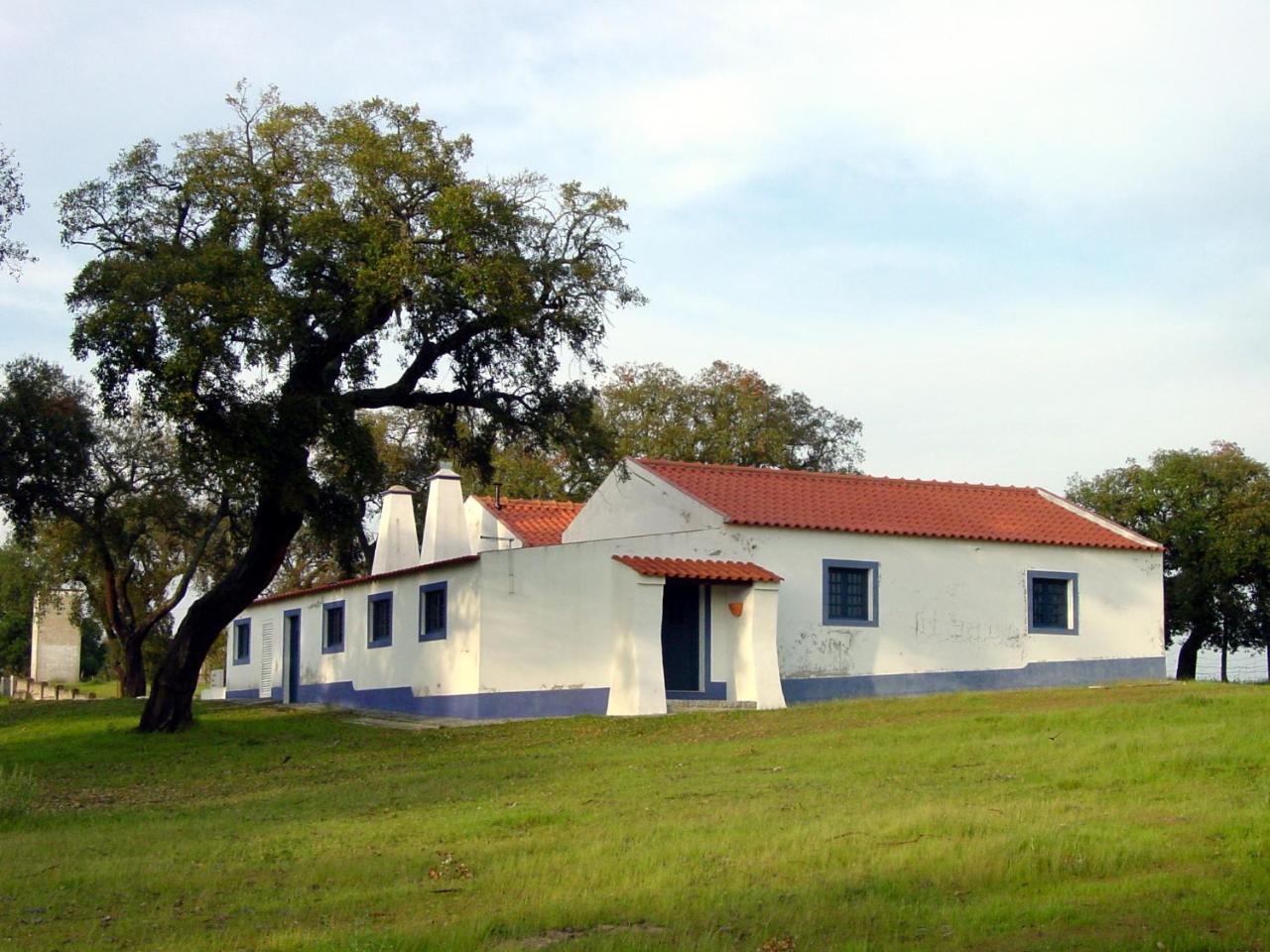 Monte Dos Arneiros Hotell Lavre Exteriör bild